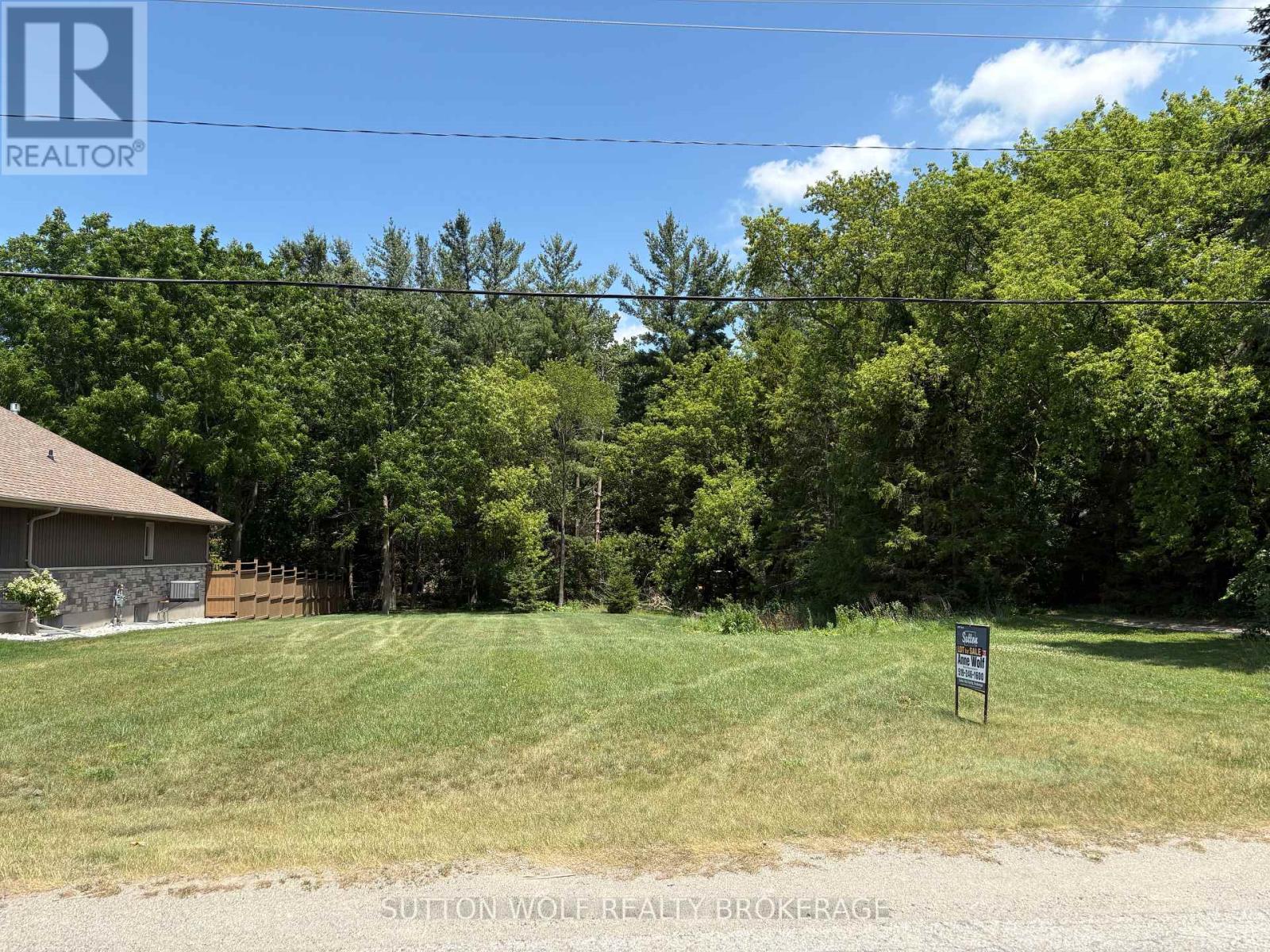 $199,900361 Park Street, Strathroy-Caradoc, Ontario