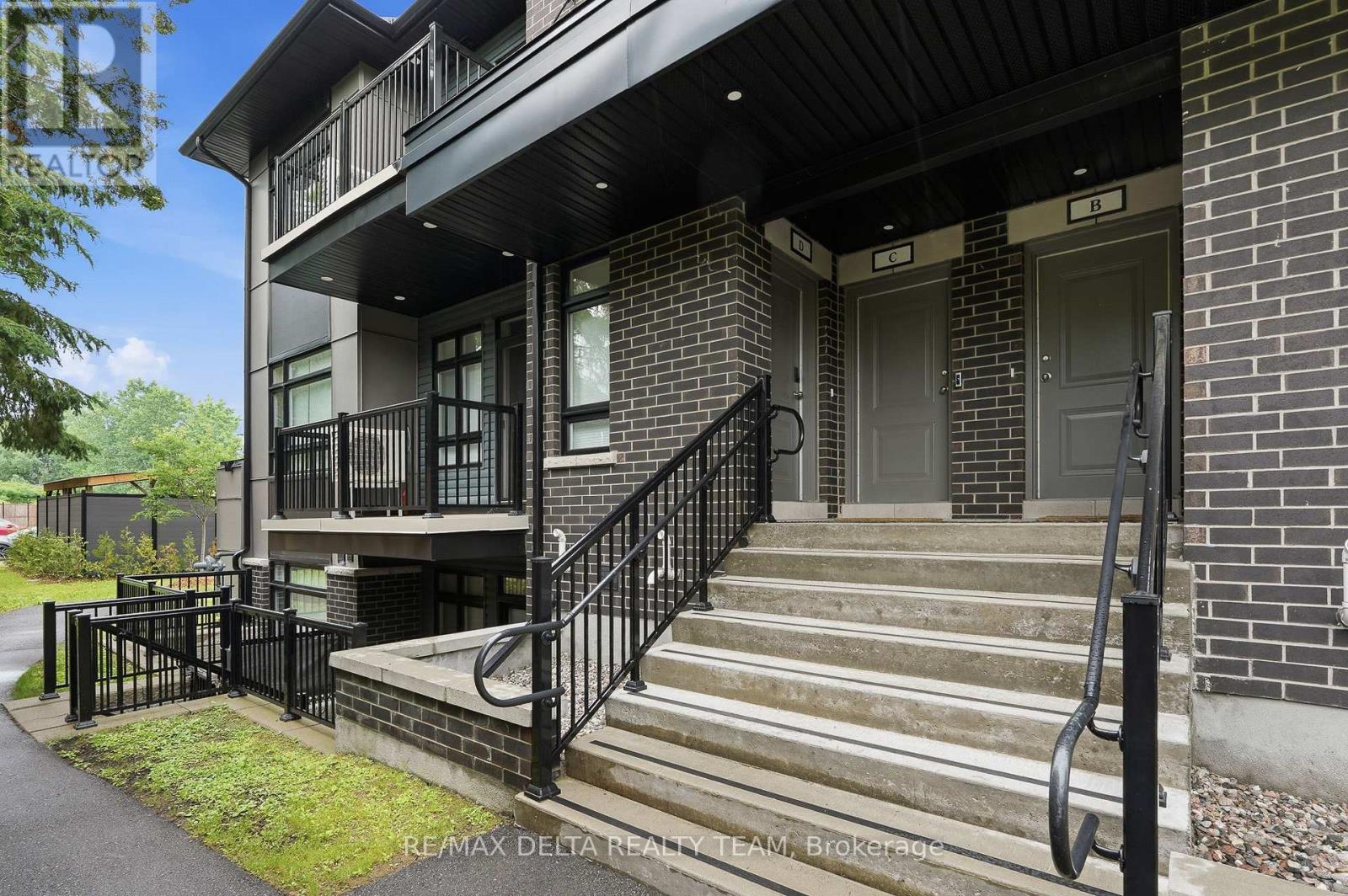 B - 400 Rolling Meadow Crescent, Ottawa, Ontario  K1W 0S1 - Photo 2 - X13520500