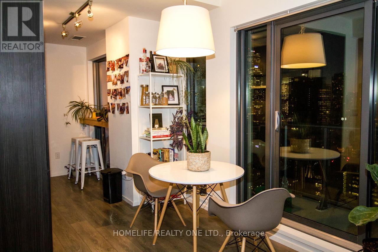 3509 - 159 Dundas Street E, Toronto (Church-Yonge Corridor), Ontario  M4M 3N9 - Photo 5 - C13520484