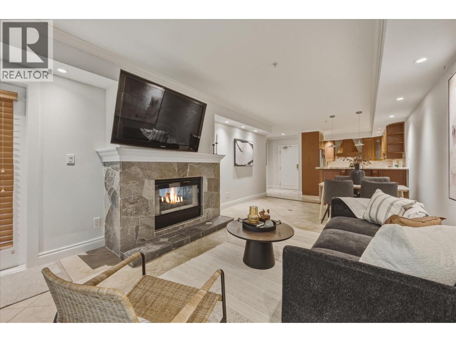 101 4821 Spearhead Drive, Whistler, British Columbia  V8E 1E8 - Photo 4 - R3142443