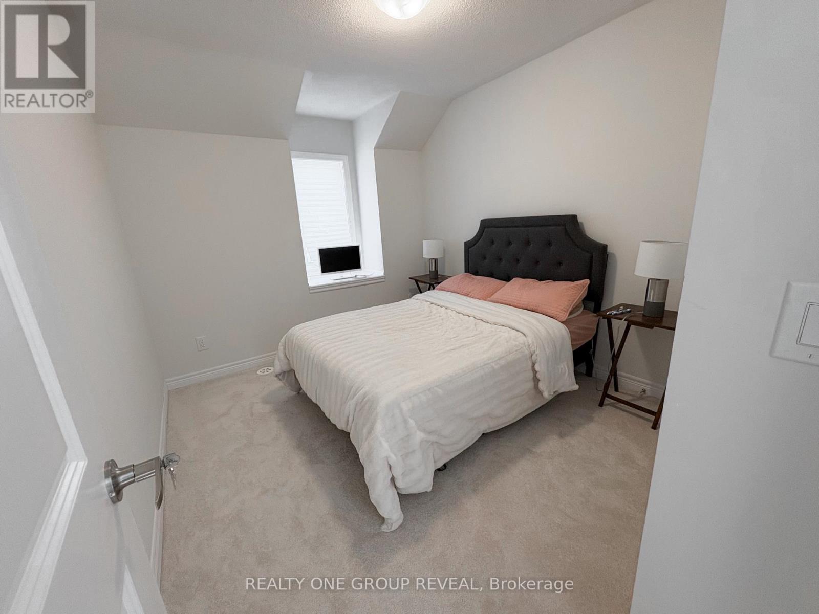 29 Icemaker Way, Whitby, Ontario  L1P 0L5 - Photo 13 - E13520490