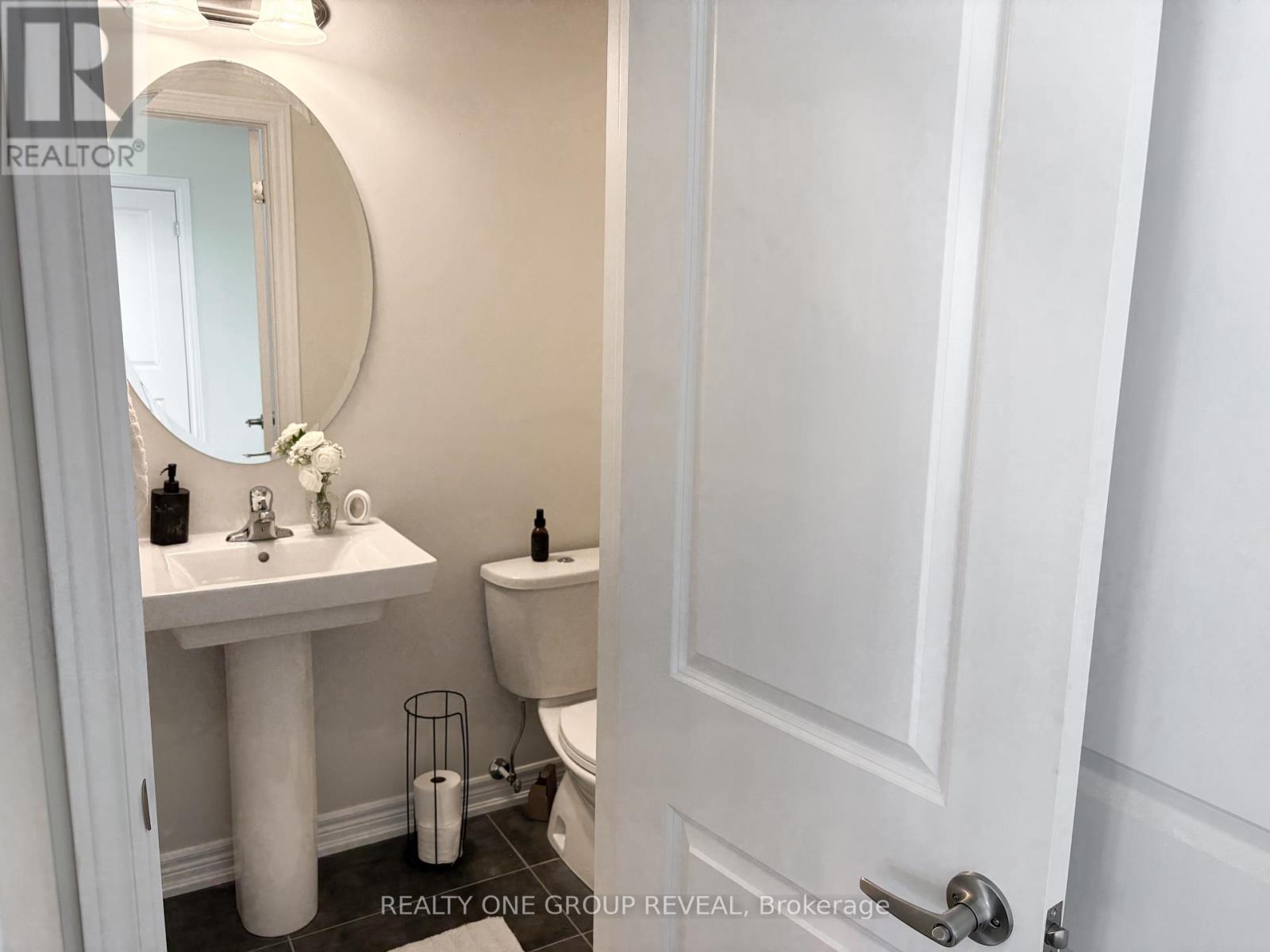 29 Icemaker Way, Whitby, Ontario  L1P 0L5 - Photo 9 - E13520490