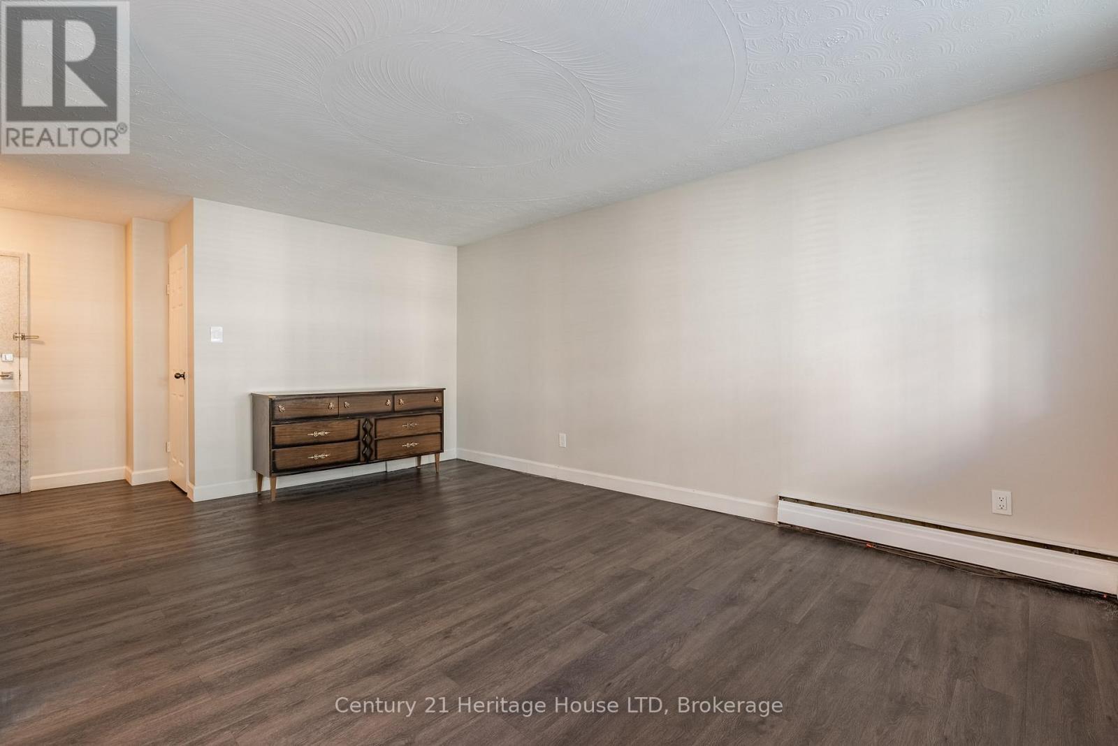303 - 359 Geneva Street, St. Catharines, Ontario  L2N 2G5 - Photo 15 - X13520380
