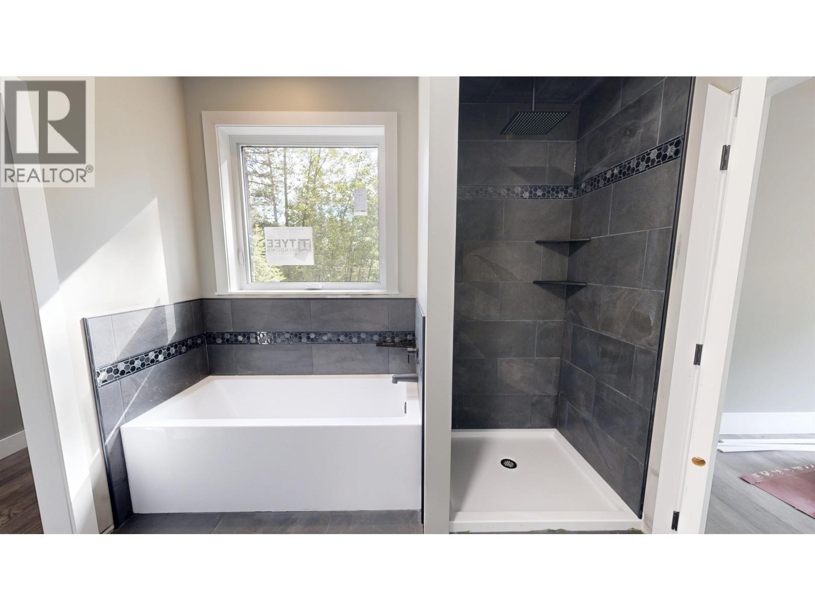5336 Thompson Road, 108 Mile Ranch, British Columbia  V0K 2Z0 - Photo 15 - R3082936