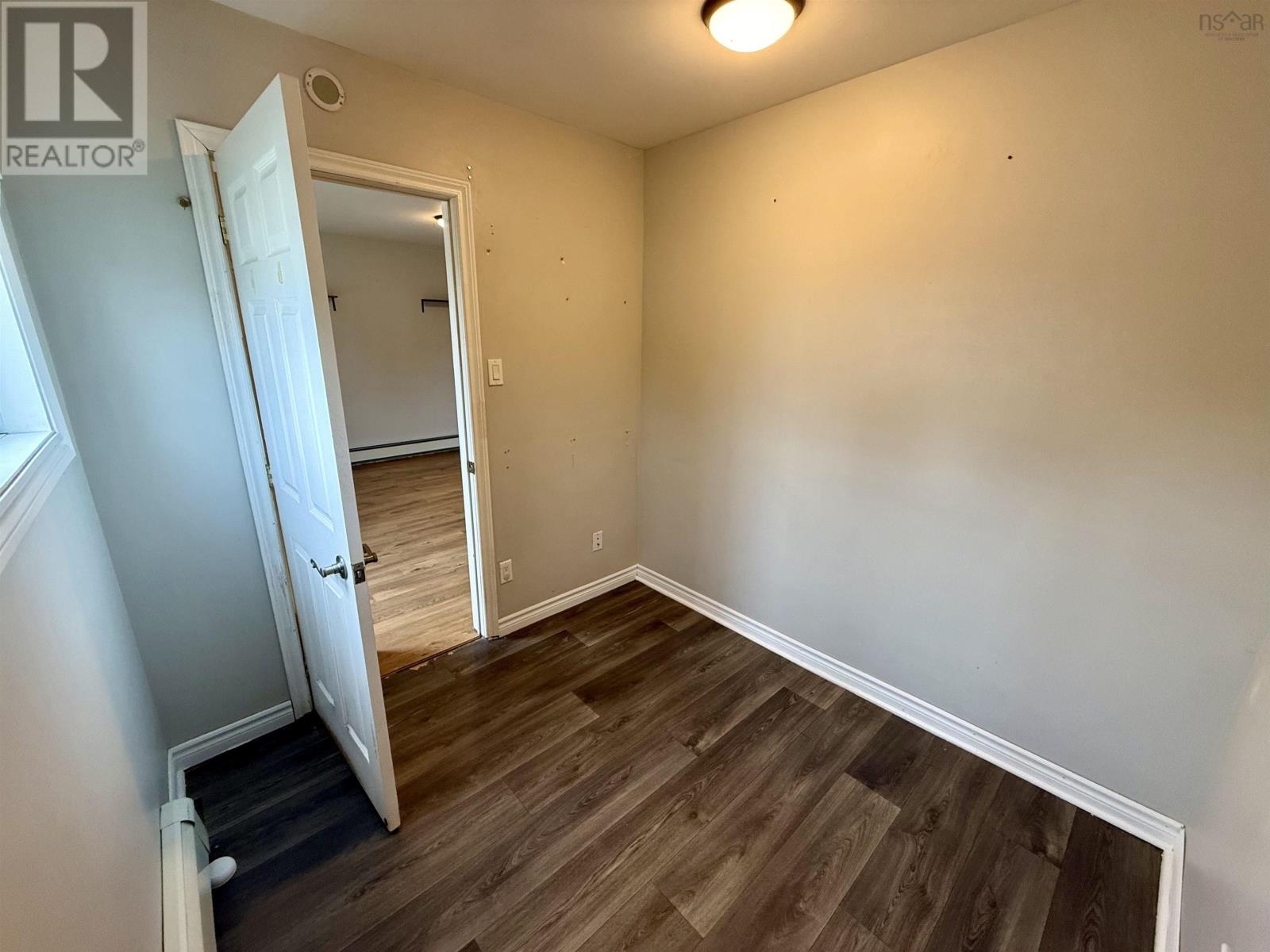 190 Brookside Street, Glace Bay, Nova Scotia  B1A 1L3 - Photo 15 - 202616484