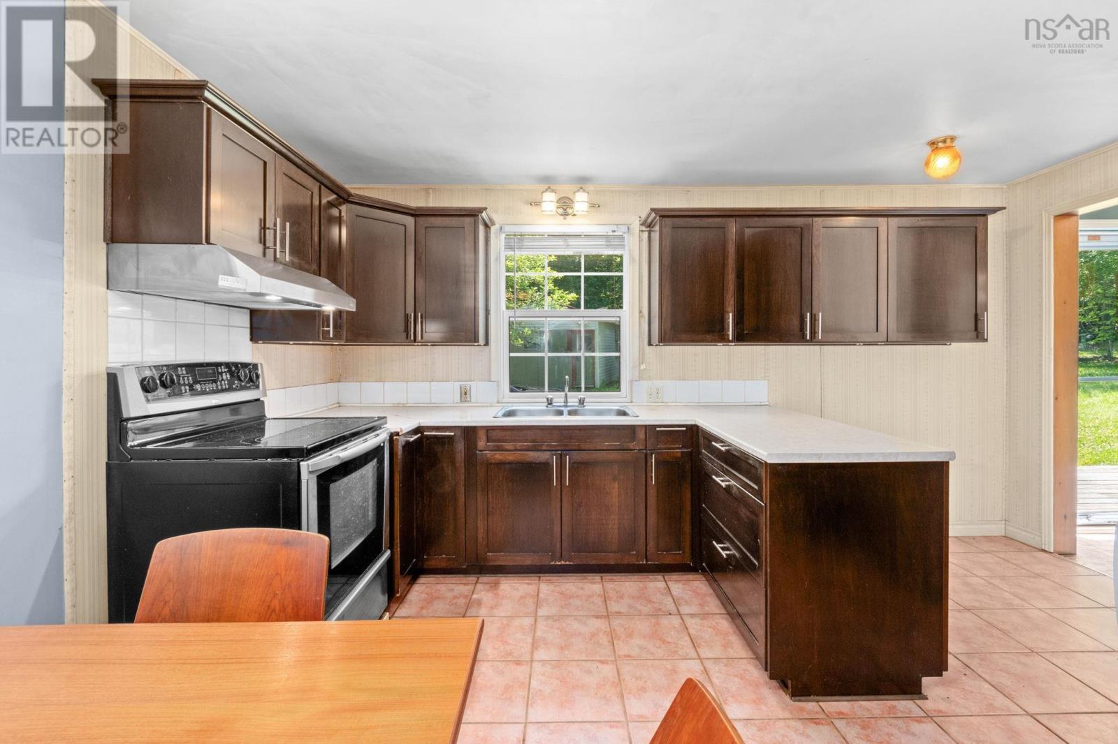 161 Lakeview Road, Lakeview, Nova Scotia  B4C 4C7 - Photo 12 - 202616490