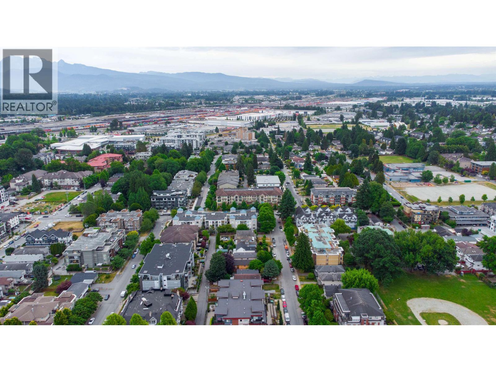 2351 Hawthorne Avenue, Port Coquitlam, British Columbia V3C 1X1 - Photo 18 - R3141830