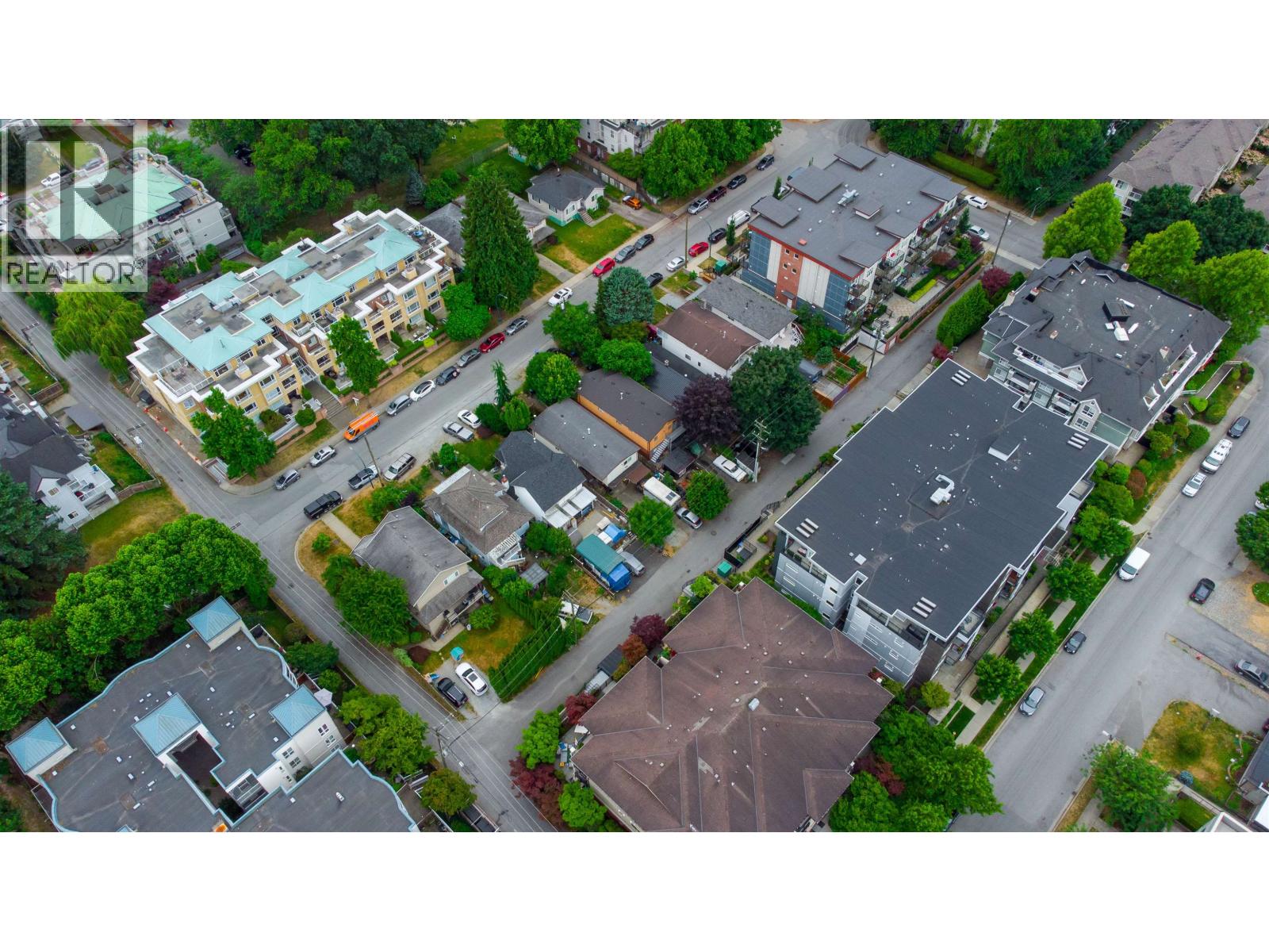 2351 Hawthorne Avenue, Port Coquitlam, British Columbia V3C 1X1 - Photo 16 - R3141830