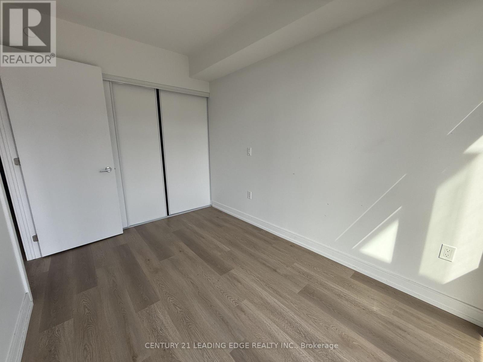 602 - 1 Jarvis Street, Hamilton, Ontario  L8R 0A8 - Photo 2 - X13520412