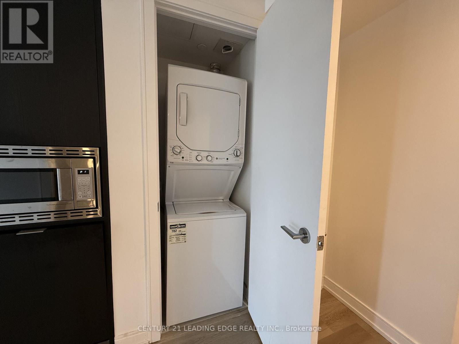 602 - 1 JARVIS STREET