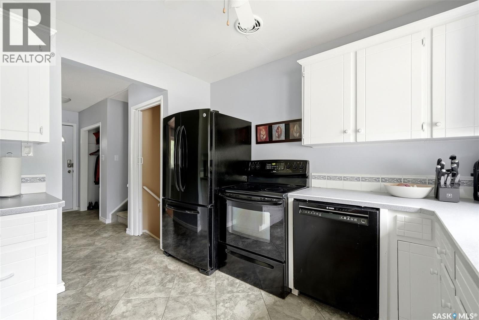 2305 Parliament Avenue, Regina, Saskatchewan  S4S 4G5 - Photo 7 - SK041455