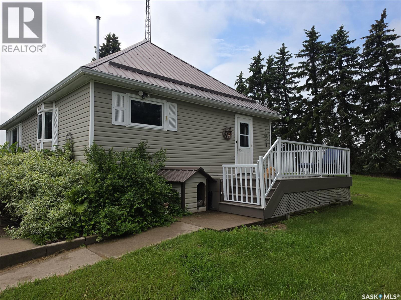 Peiffer Acreage, Maidstone, Saskatchewan  S0M 1M0 - Photo 2 - SK041434