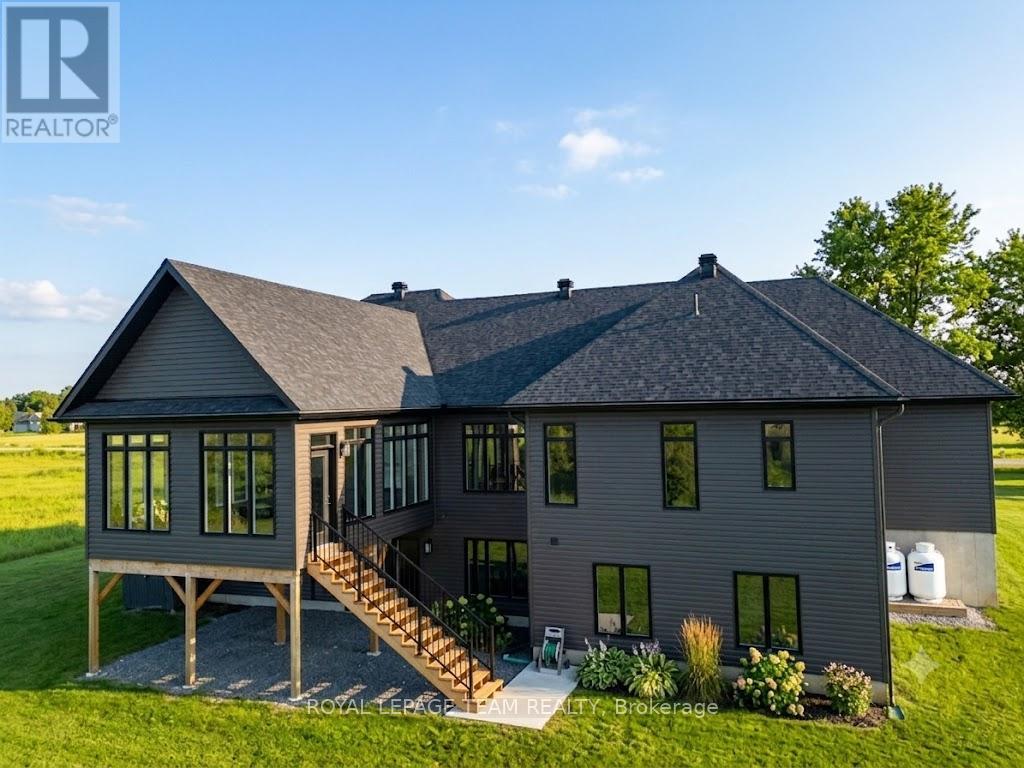 224 Trudeau Crescent, Russell, Ontario  K4R 1E5 - Photo 3 - X13520390