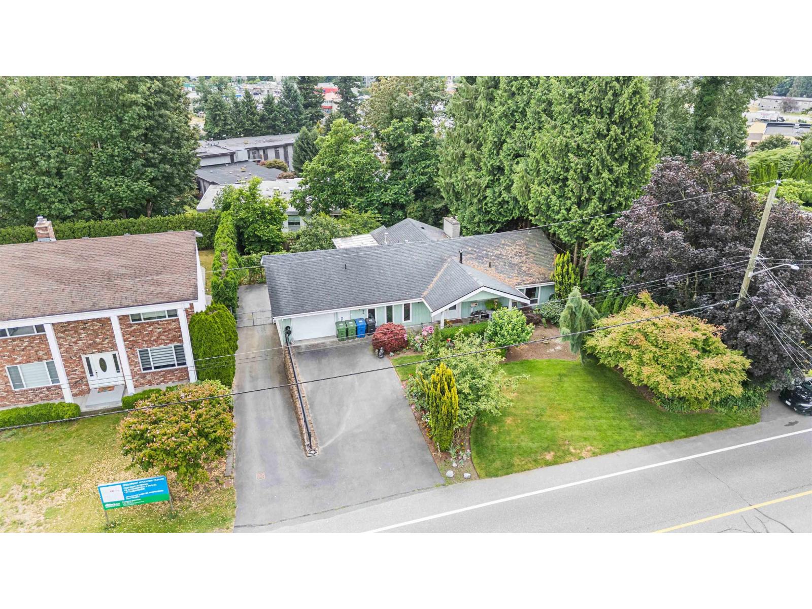 2544 Sunnyside Crescent, Abbotsford, British Columbia  V2T 1Y2 - Photo 2 - R3142288
