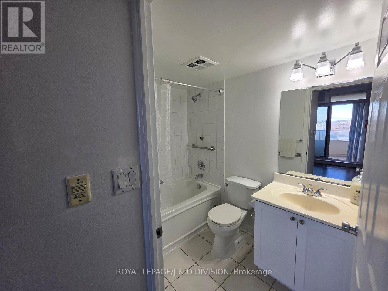2103 - 3 Rean Drive, Toronto, Ontario  M2K 3C2 - Photo 5 - C13520120