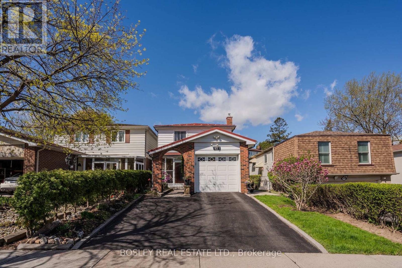 171 SIMONSTON BOULEVARD, Markham, Ontario