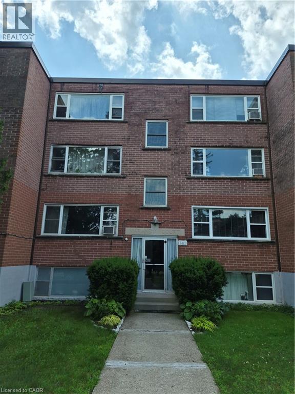 2422 New Street Unit# 9, Burlington, Ontario  L7R 1J6 - Photo 2 - 40845122