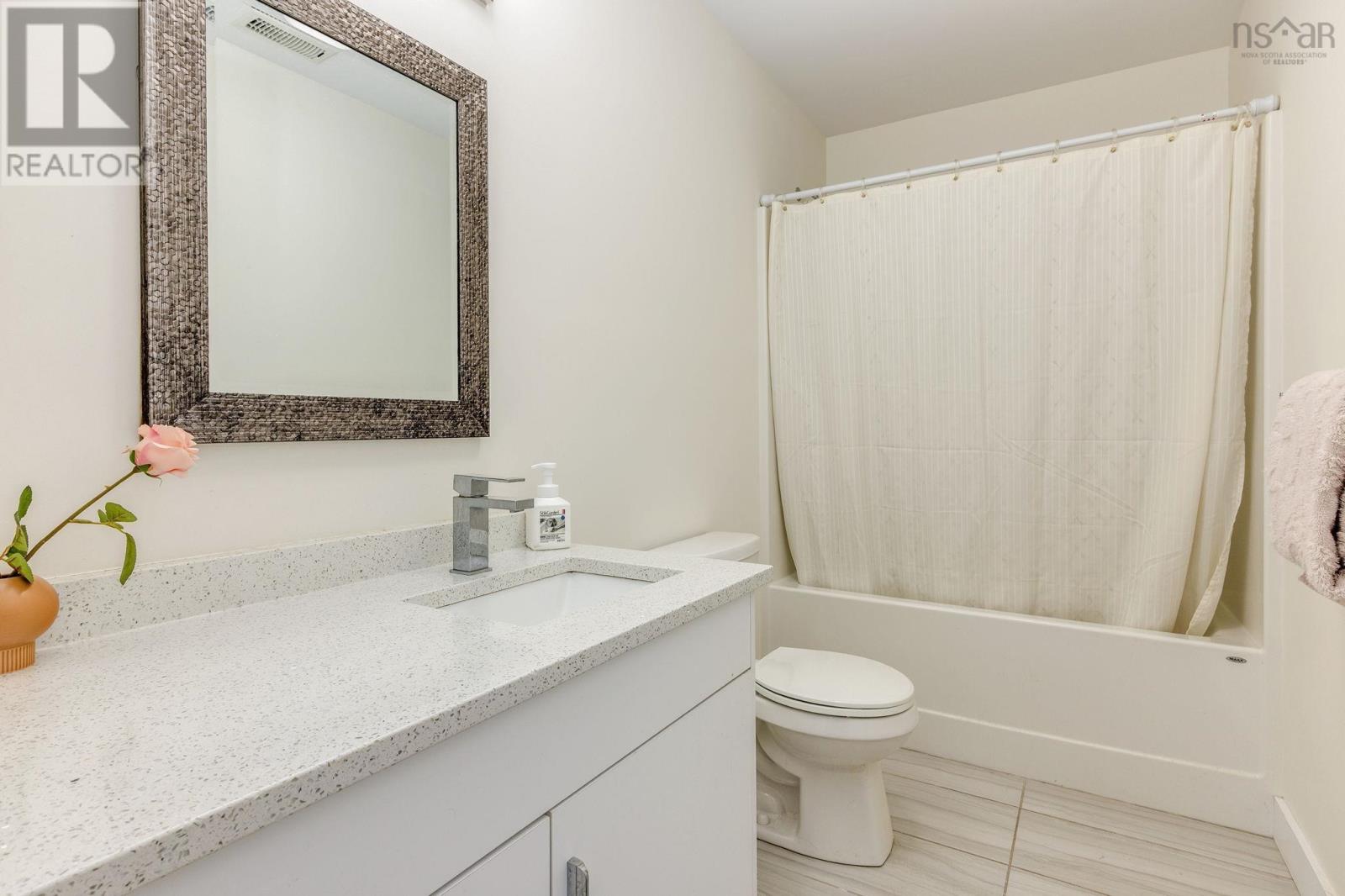 233 Transom Drive, Halifax, Nova Scotia  B3M 0L7 - Photo 37 - 202616496