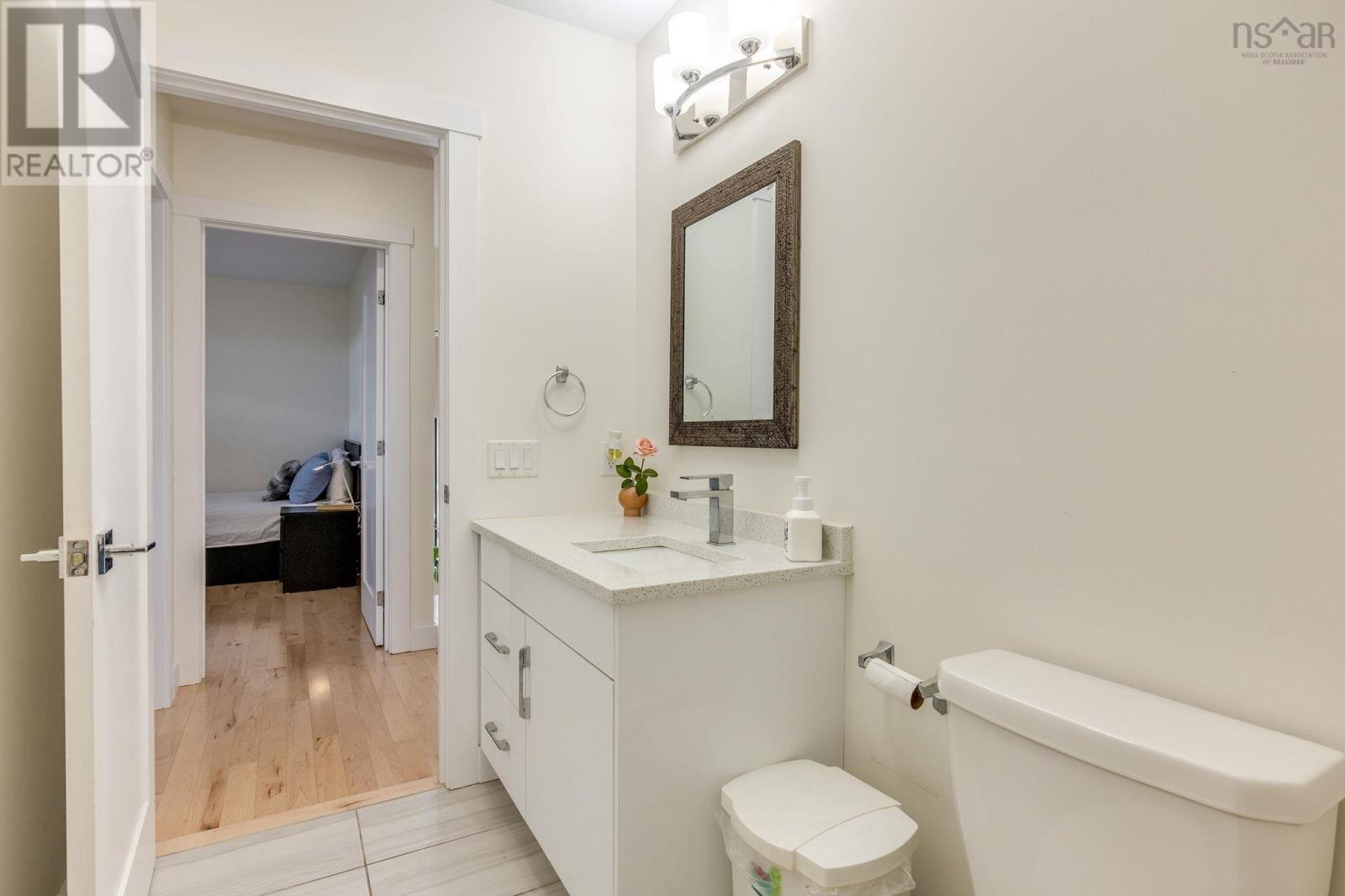 233 Transom Drive, Halifax, Nova Scotia  B3M 0L7 - Photo 38 - 202616496