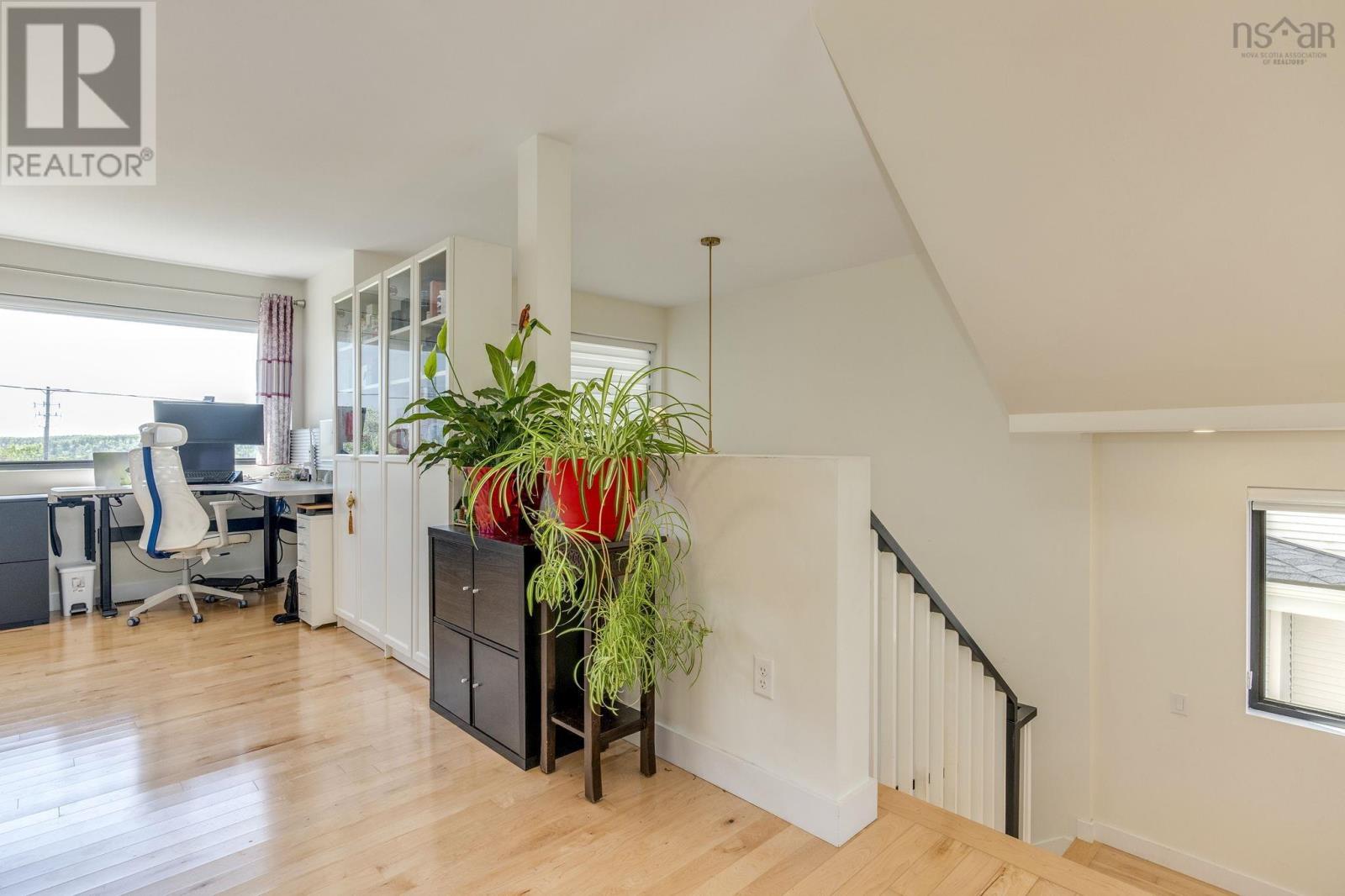 233 Transom Drive, Halifax, Nova Scotia  B3M 0L7 - Photo 5 - 202616496