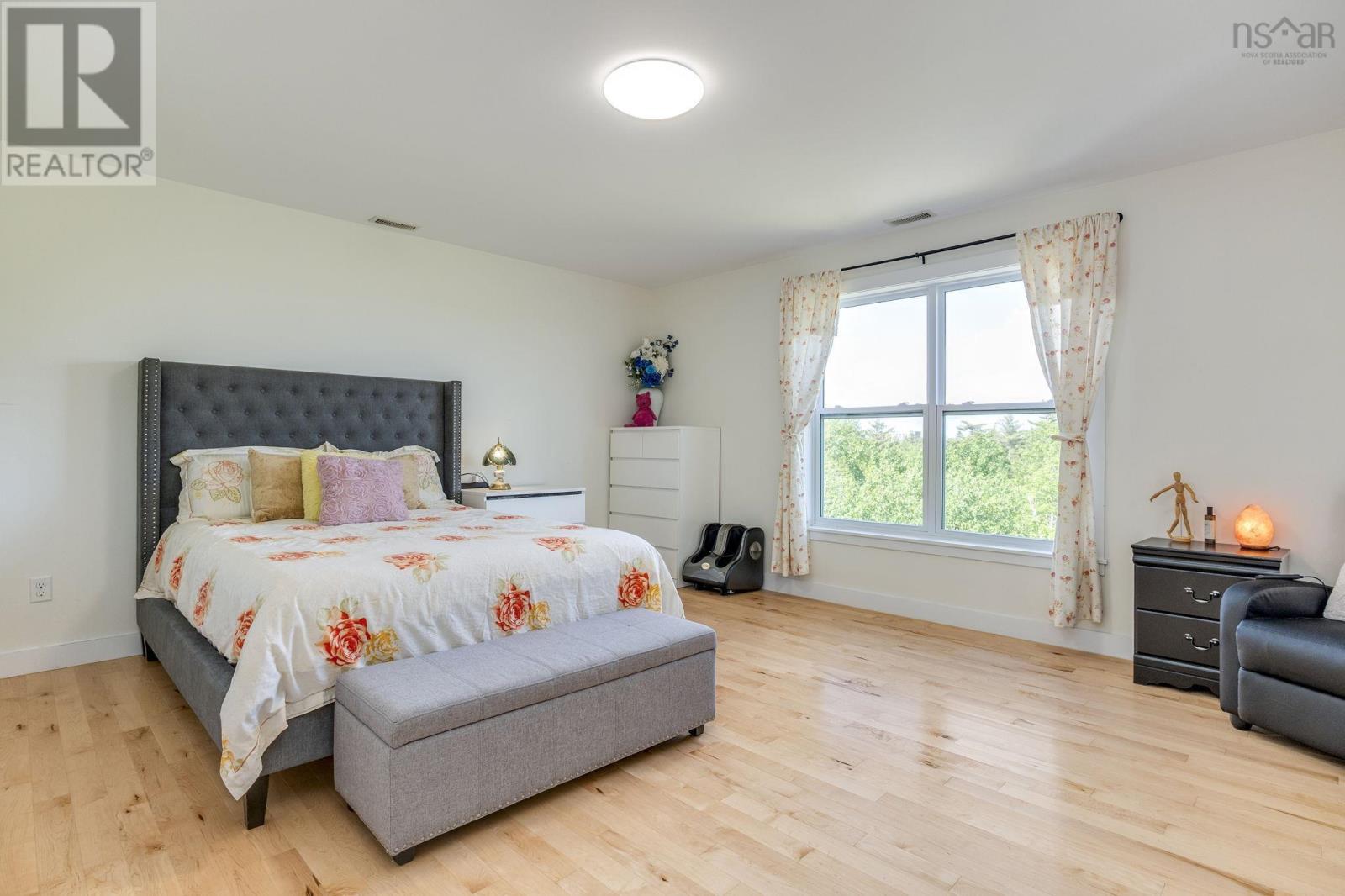 233 Transom Drive, Halifax, Nova Scotia  B3M 0L7 - Photo 24 - 202616496