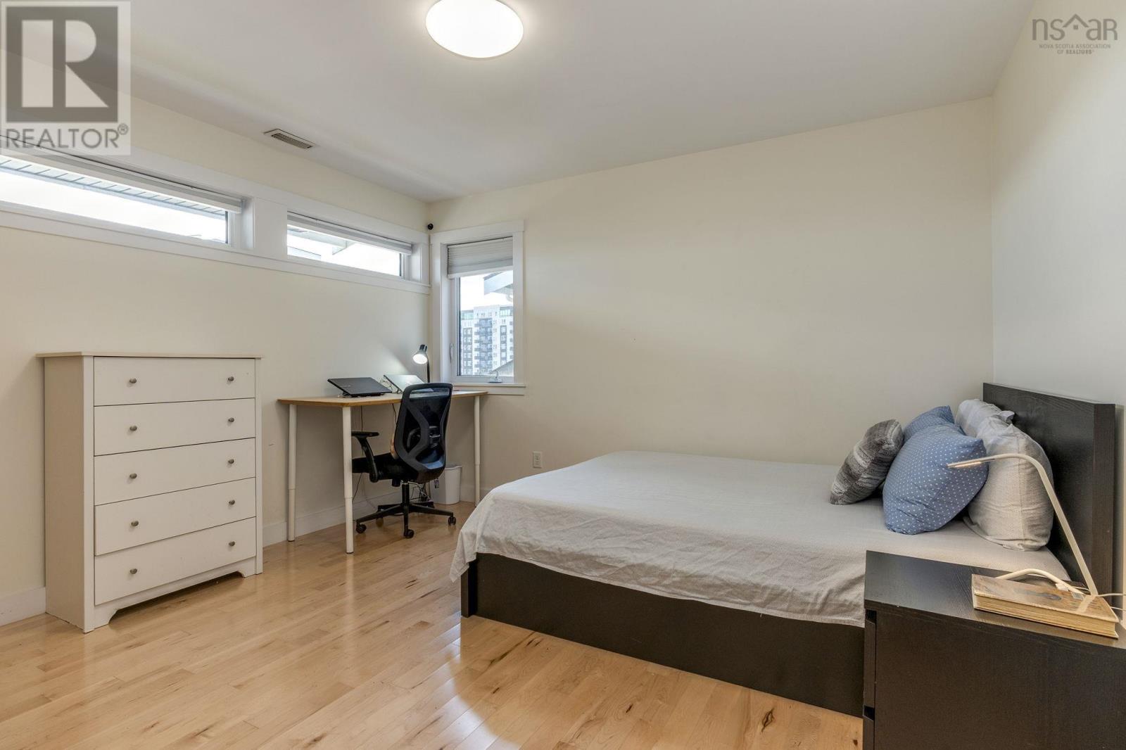 233 Transom Drive, Halifax, Nova Scotia  B3M 0L7 - Photo 32 - 202616496