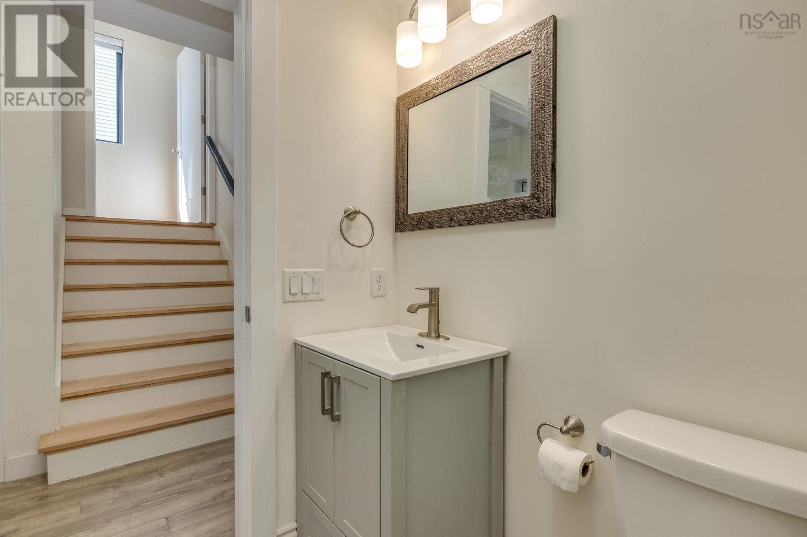 233 Transom Drive, Halifax, Nova Scotia  B3M 0L7 - Photo 46 - 202616496
