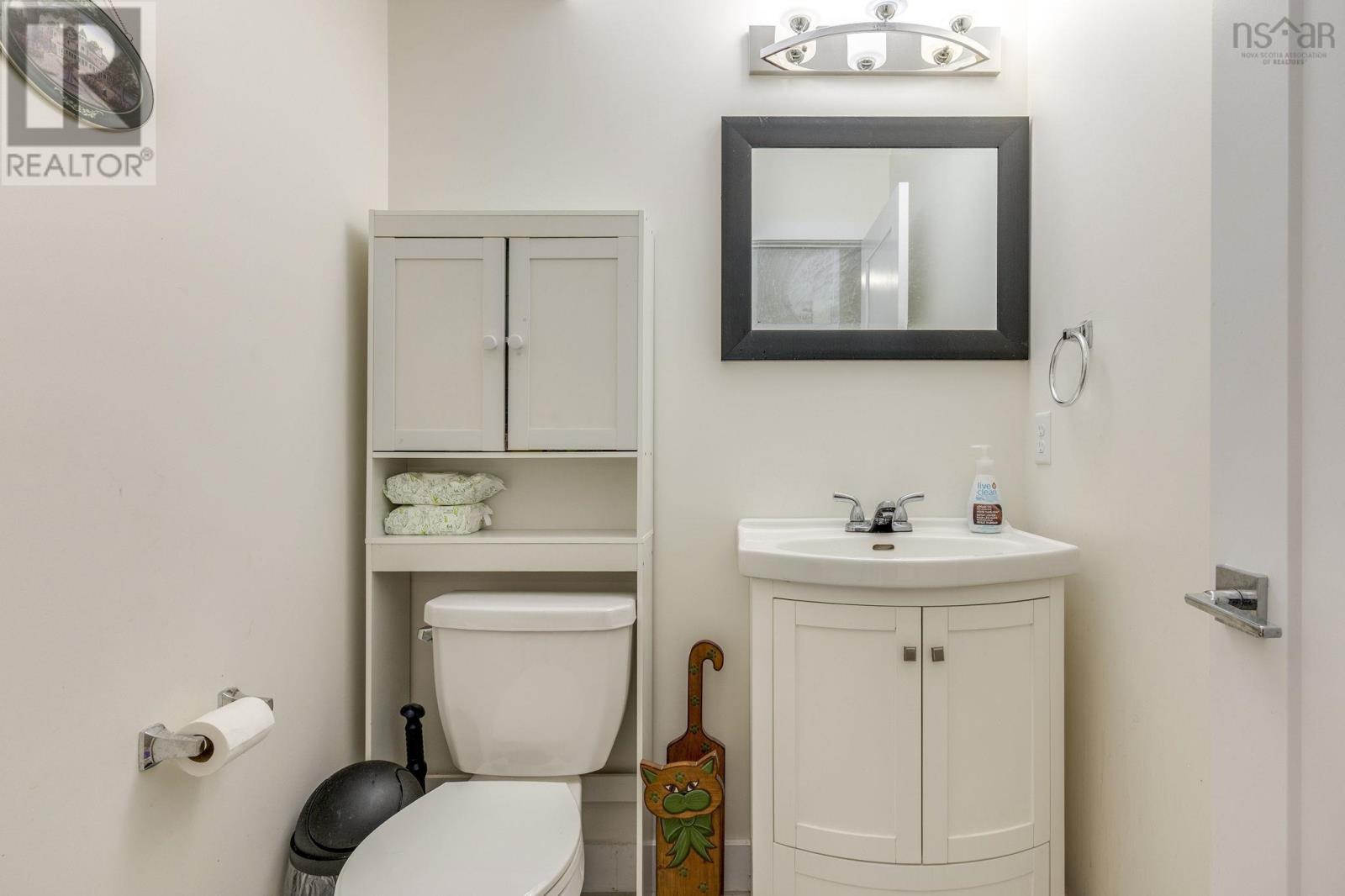 233 Transom Drive, Halifax, Nova Scotia  B3M 0L7 - Photo 8 - 202616496