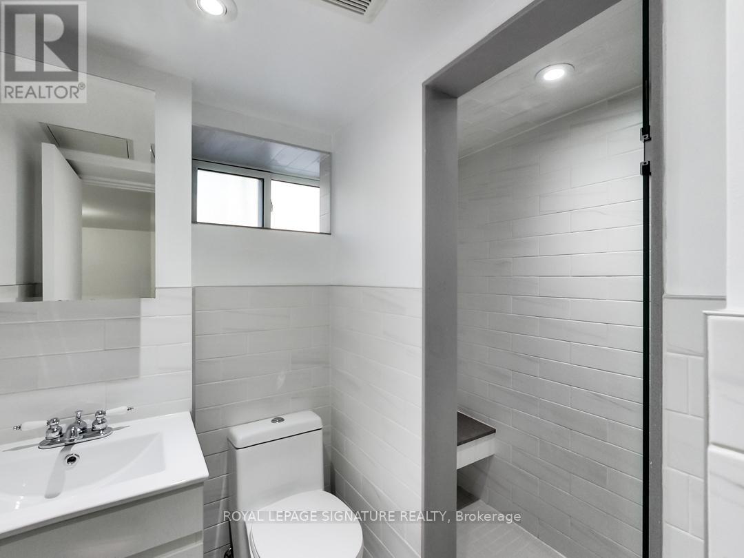 Bsmt - 896 Bathurst Street, Toronto, Ontario  M5R 3G3 - Photo 17 - C13520536