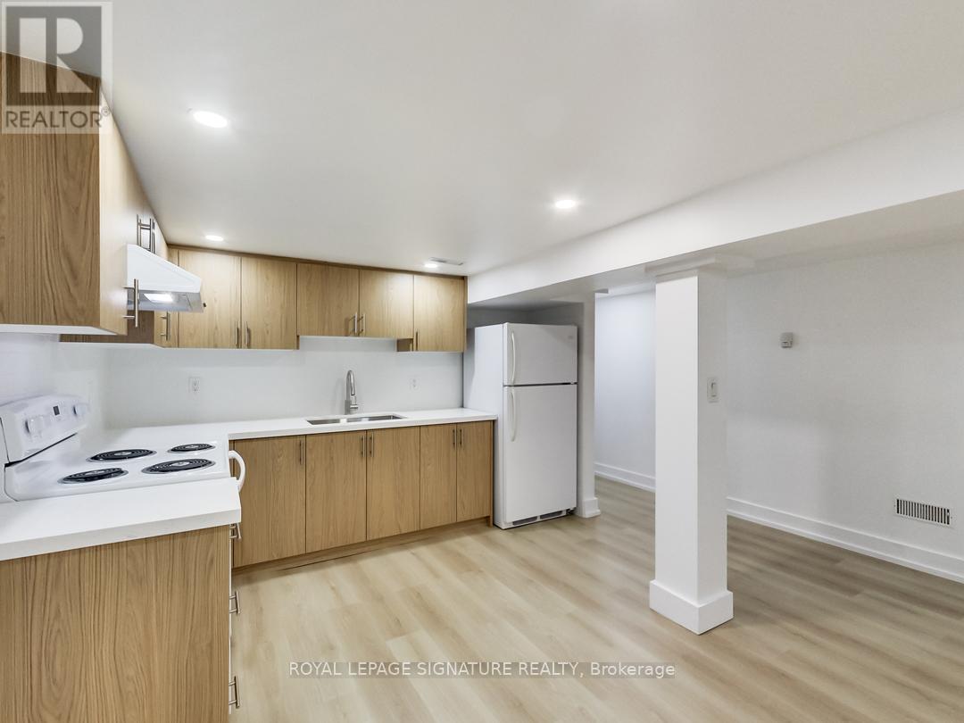 Bsmt - 896 Bathurst Street, Toronto, Ontario  M5R 3G3 - Photo 2 - C13520536