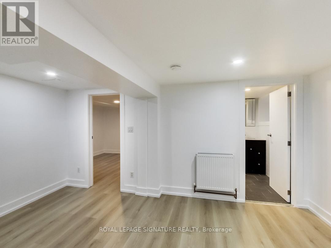Bsmt - 896 Bathurst Street, Toronto, Ontario  M5R 3G3 - Photo 23 - C13520536
