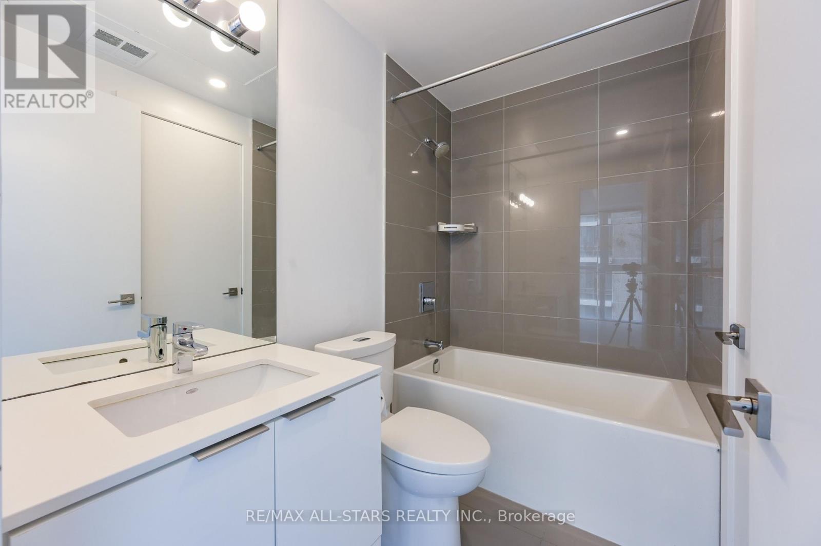1001 - 609 Avenue Road, Toronto (Yonge-St. Clair), Ontario  M4V 0B1 - Photo 10 - C13520650