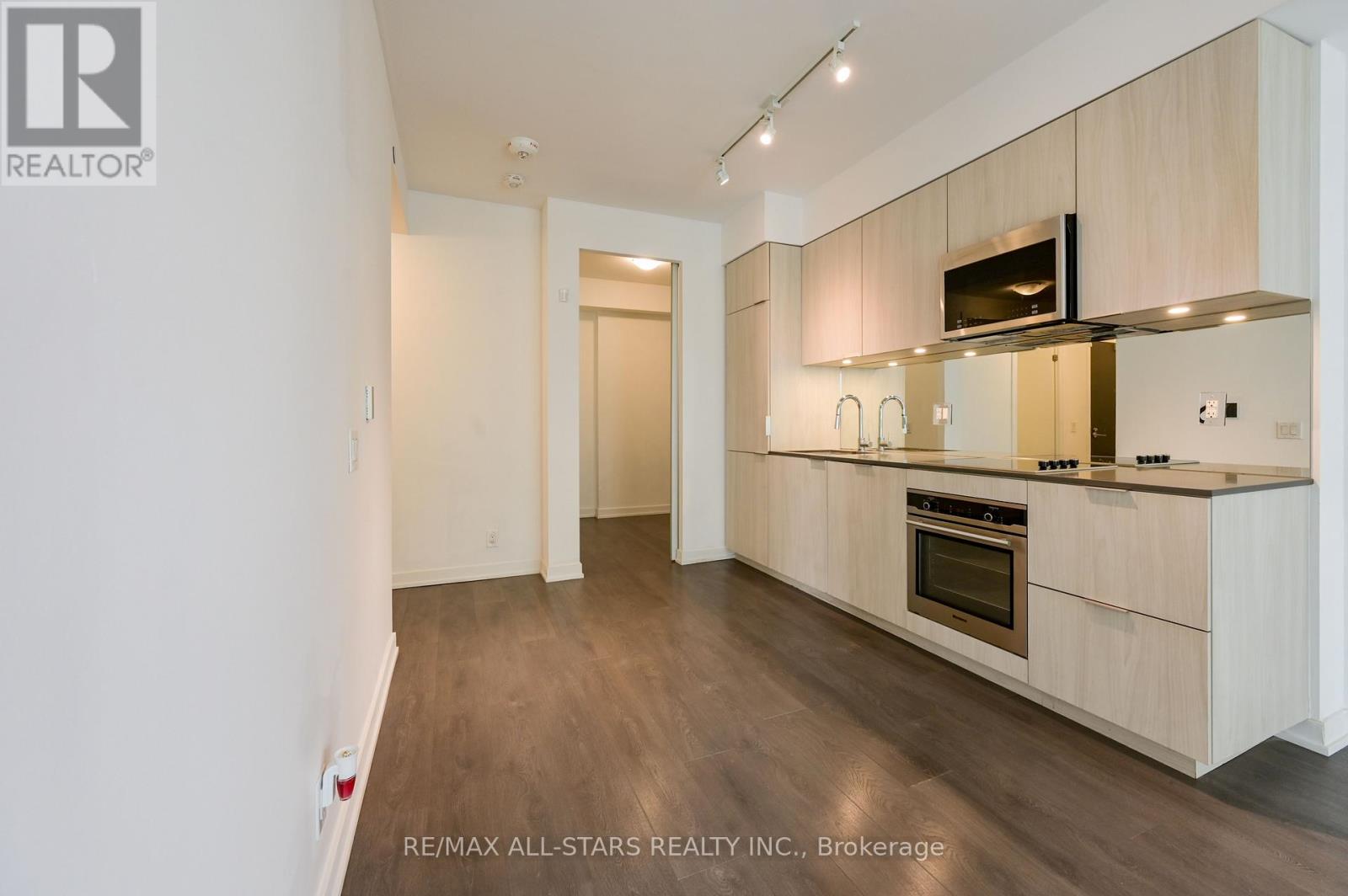 1001 - 609 Avenue Road, Toronto (Yonge-St. Clair), Ontario  M4V 0B1 - Photo 12 - C13520650