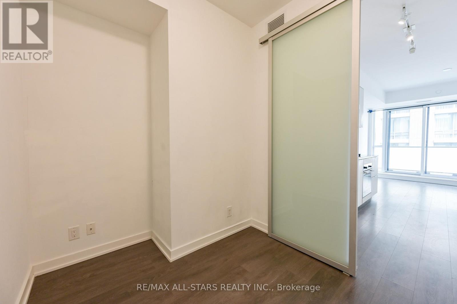 1001 - 609 Avenue Road, Toronto (Yonge-St. Clair), Ontario  M4V 0B1 - Photo 13 - C13520650