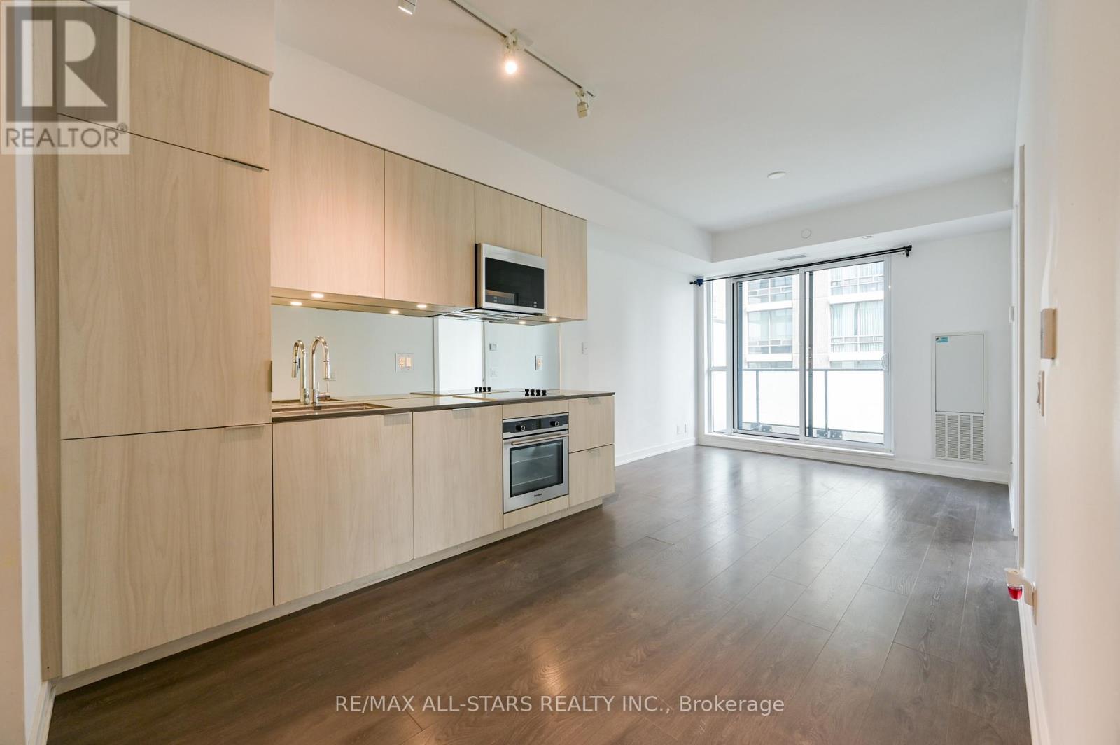 1001 - 609 Avenue Road, Toronto (Yonge-St. Clair), Ontario  M4V 0B1 - Photo 4 - C13520650