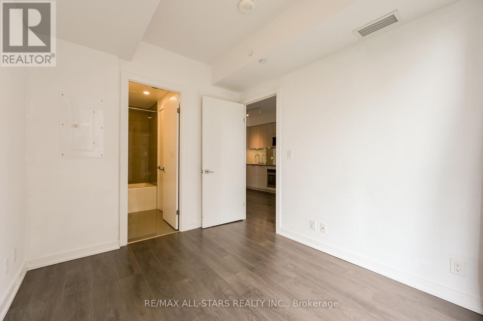 1001 - 609 Avenue Road, Toronto (Yonge-St. Clair), Ontario  M4V 0B1 - Photo 9 - C13520650