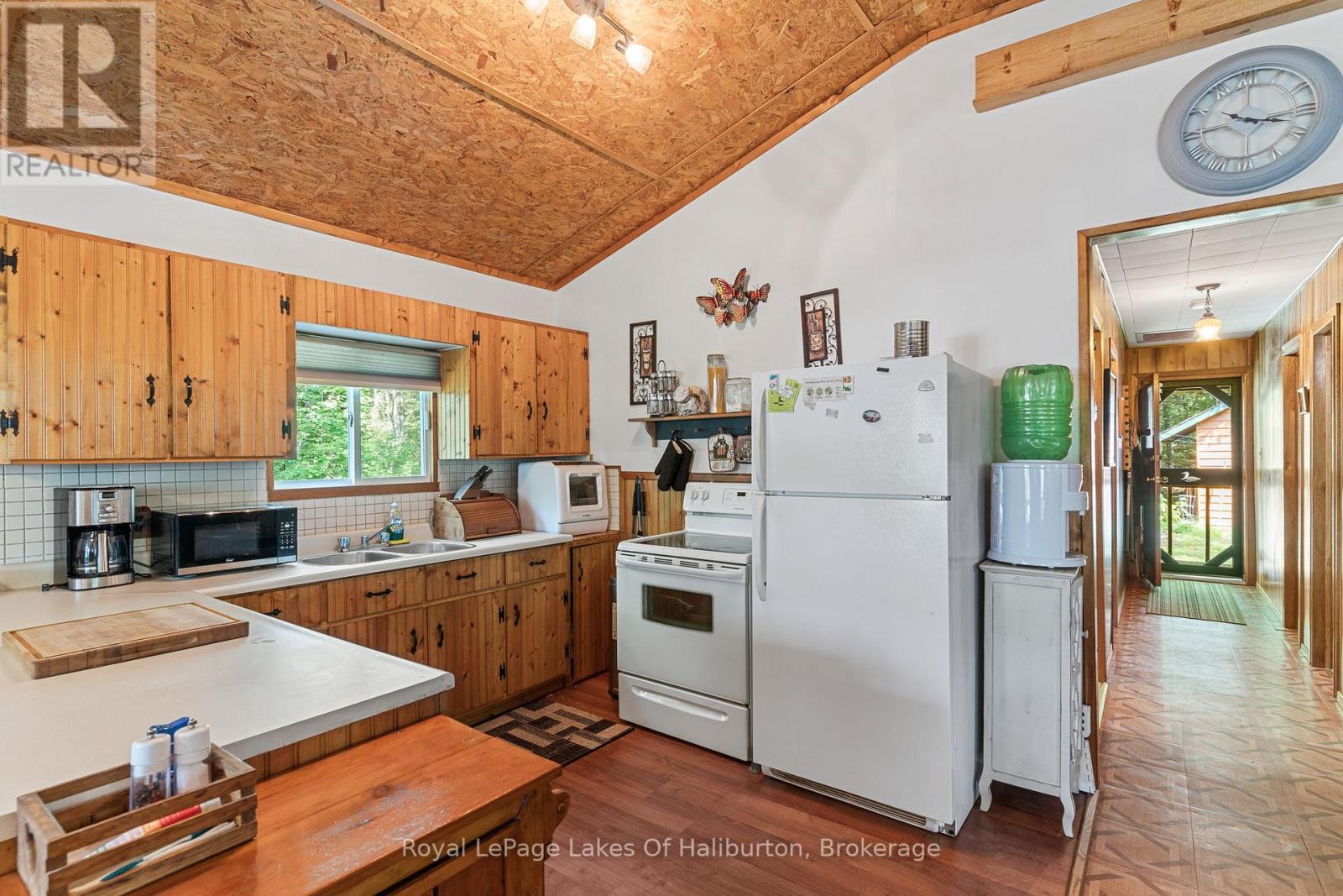 1079 Halls Lake Road, Algonquin Highlands, Ontario  K0M 1S0 - Photo 18 - X13520590