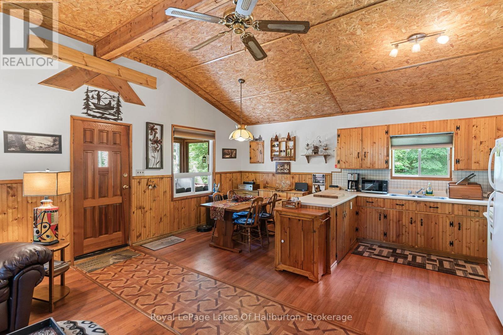 1079 Halls Lake Road, Algonquin Highlands, Ontario  K0M 1S0 - Photo 21 - X13520590