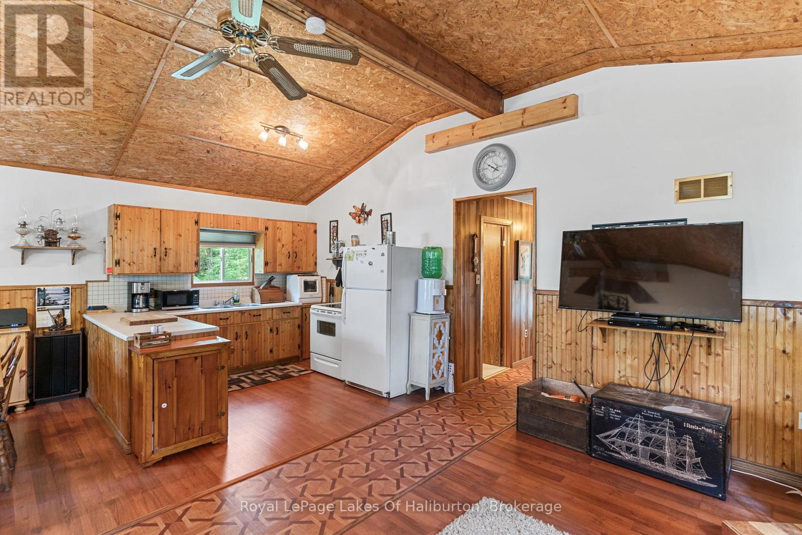 1079 Halls Lake Road, Algonquin Highlands, Ontario  K0M 1S0 - Photo 22 - X13520590