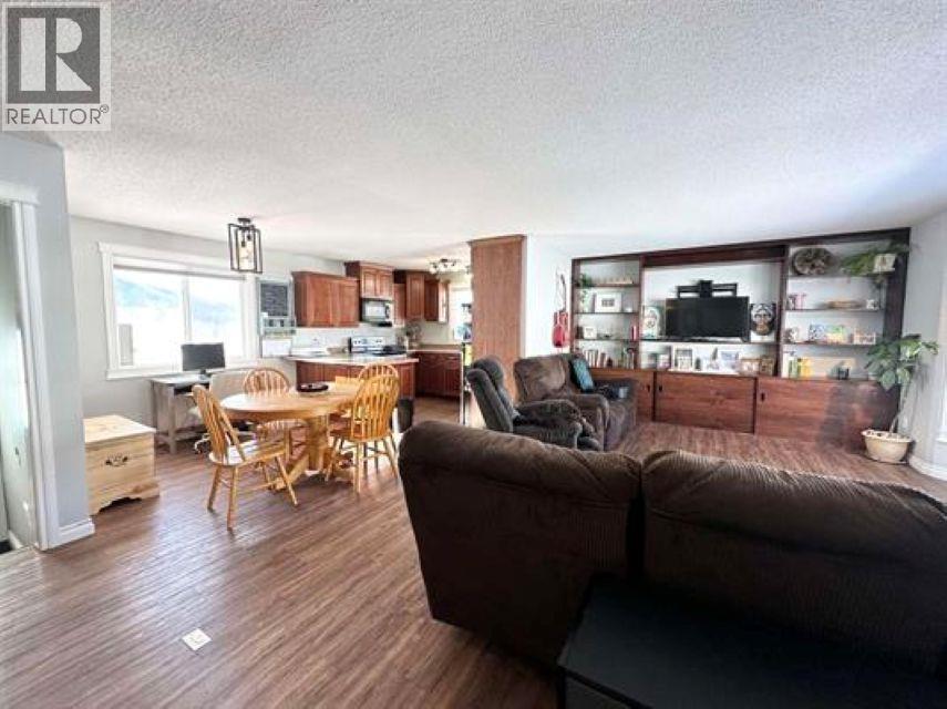 9405 River Drive, Fort St. John, British Columbia  V1J 4M7 - Photo 4 - R3142424