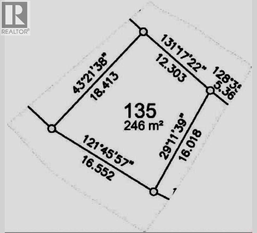 10 Marina Way, Lee Creek, British Columbia