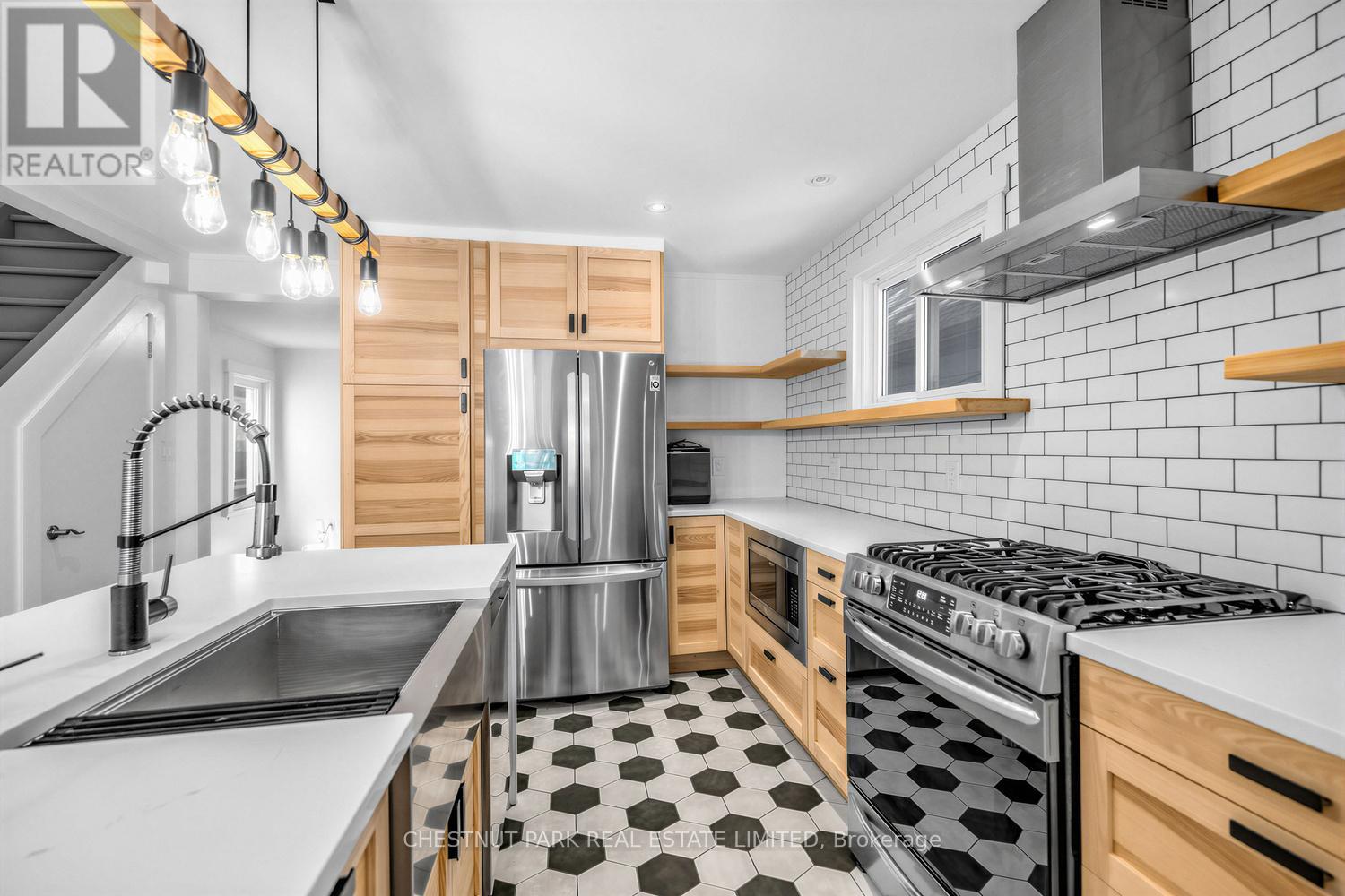 25 Kenworthy Avenue, Toronto, Ontario  M1L 3B1 - Photo 12 - E13520684