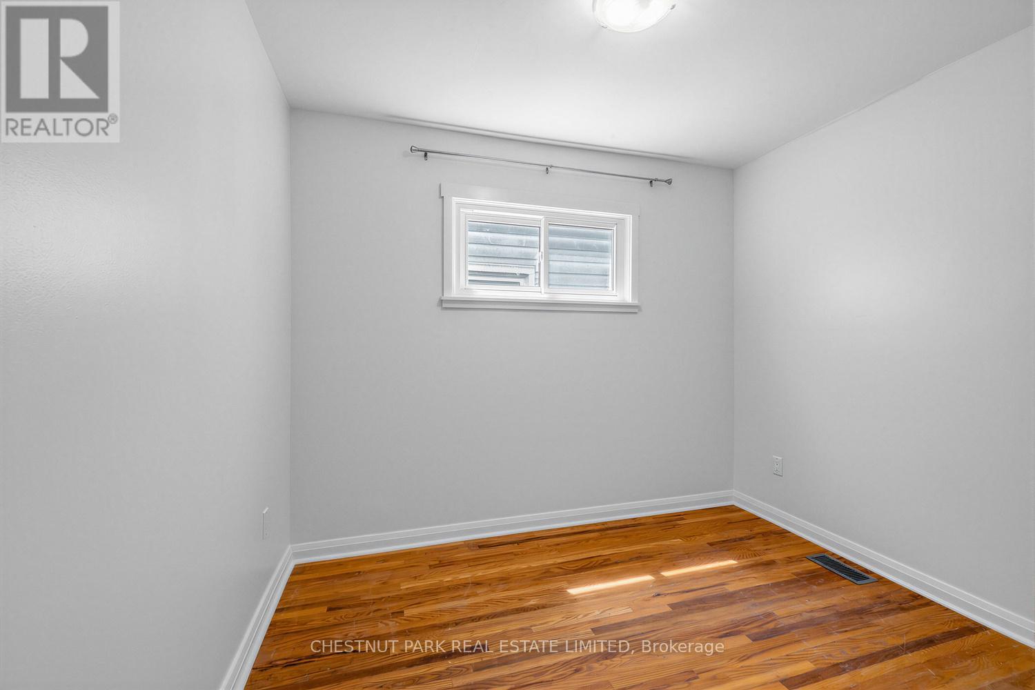 25 Kenworthy Avenue, Toronto, Ontario  M1L 3B1 - Photo 13 - E13520684