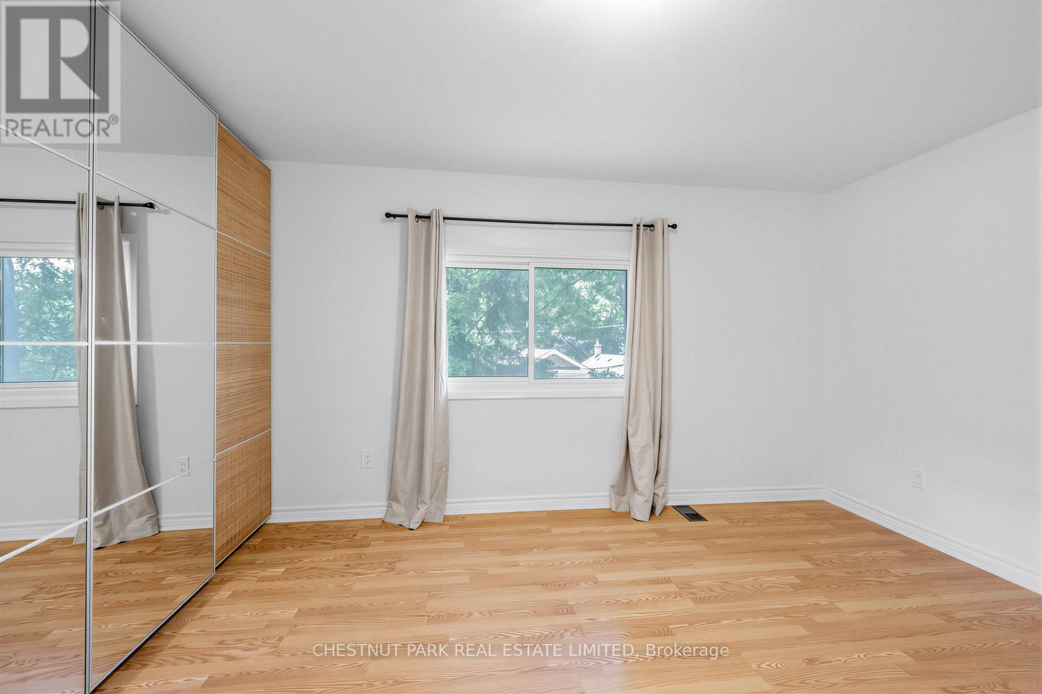 25 Kenworthy Avenue, Toronto, Ontario  M1L 3B1 - Photo 16 - E13520684