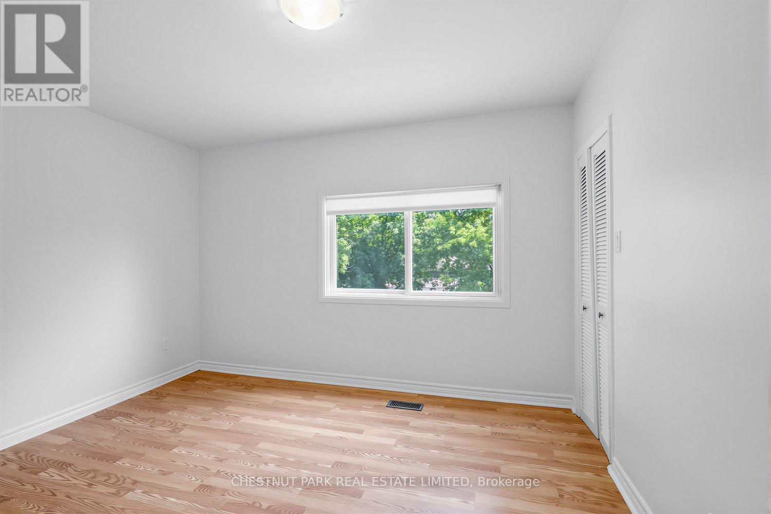 25 Kenworthy Avenue, Toronto, Ontario  M1L 3B1 - Photo 18 - E13520684