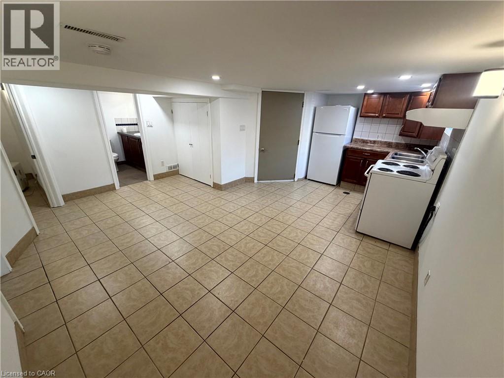 98 Limeridge Road E Unit# Lower Level, Hamilton, Ontario  L9A 2S3 - Photo 5 - 40837950