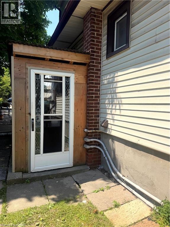98 Limeridge Road E Unit# Lower Level, Hamilton, Ontario  L9A 2S3 - Photo 3 - 40837950