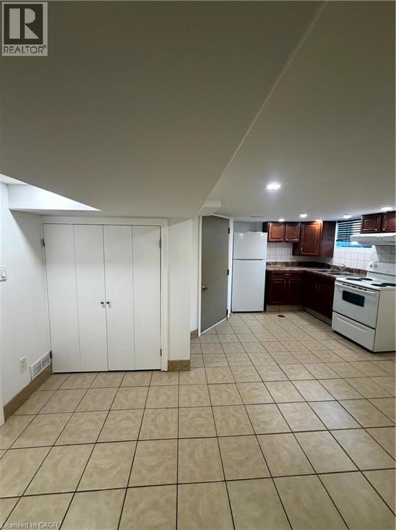 98 Limeridge Road E Unit# Lower Level, Hamilton, Ontario  L9A 2S3 - Photo 9 - 40837950