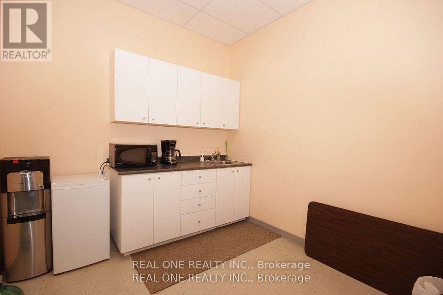 #9 - 1455 Sixteenth Avenue, Richmond Hill, Ontario  L4B 4W5 - Photo 13 - N13520540