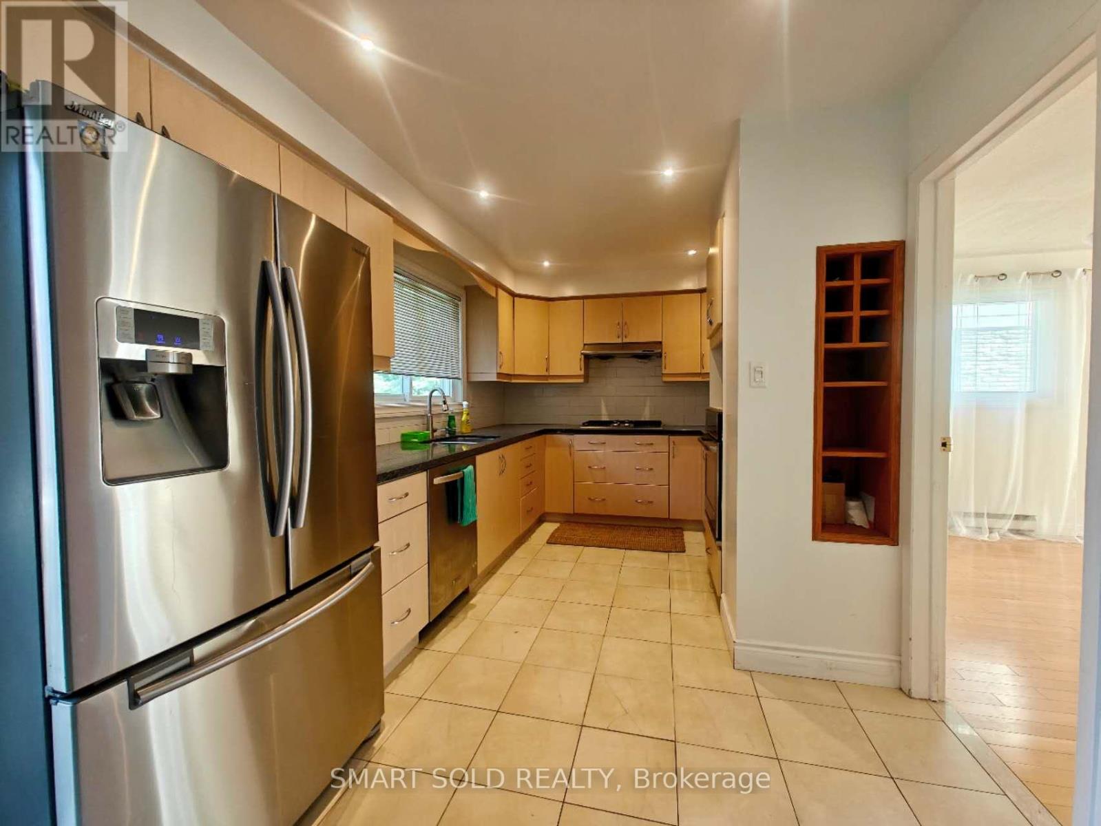 67 Emmeloord Crescent, Markham, Ontario  L3R 1P9 - Photo 3 - N13520614